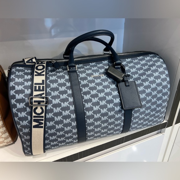 Michael Kors Cooper Duffle Weekender Bag - Navy Multi NWT - Picture 2 of 7